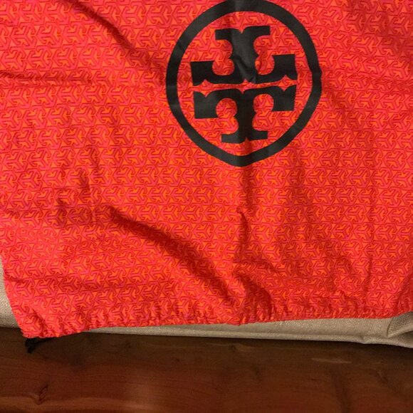 Large Tory Burch Drawstring Dustbag - Picture 9 of 9